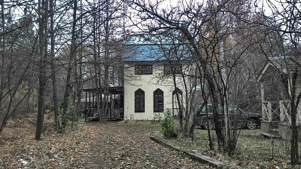 Дача с готическими окнами, фото 3