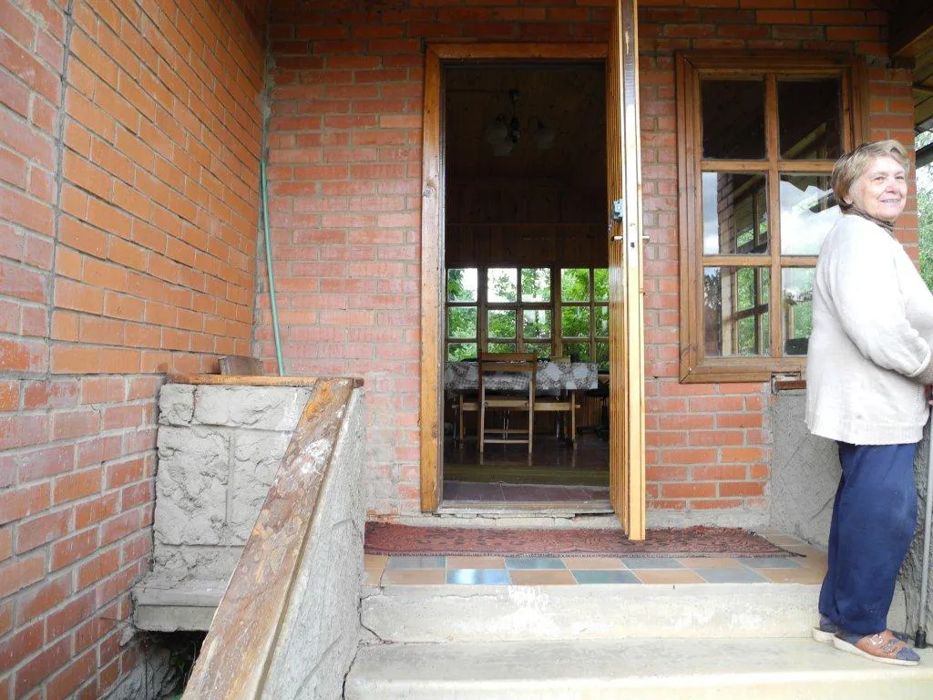 Кирпичная дача в зелени, фото 19