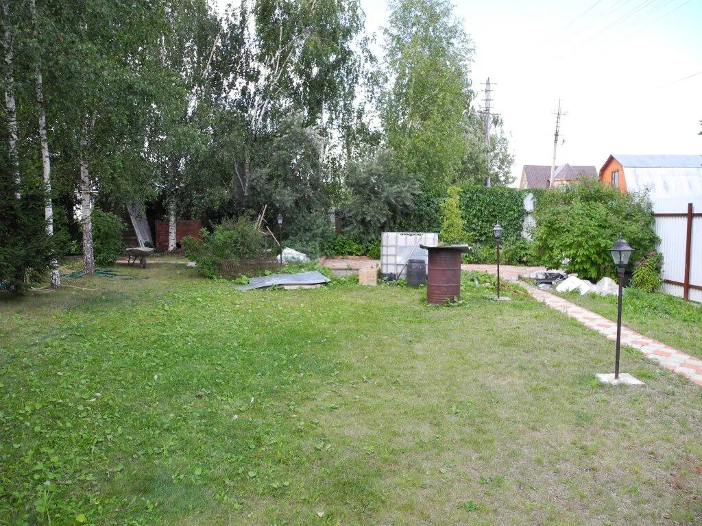 Кирпичная дача в зелени, фото 10