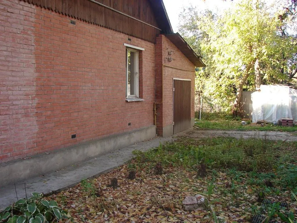 Дача с верандой и садом, фото 3