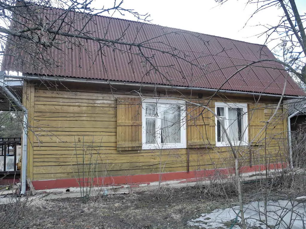 Деревянная дача с балконом, фото 10