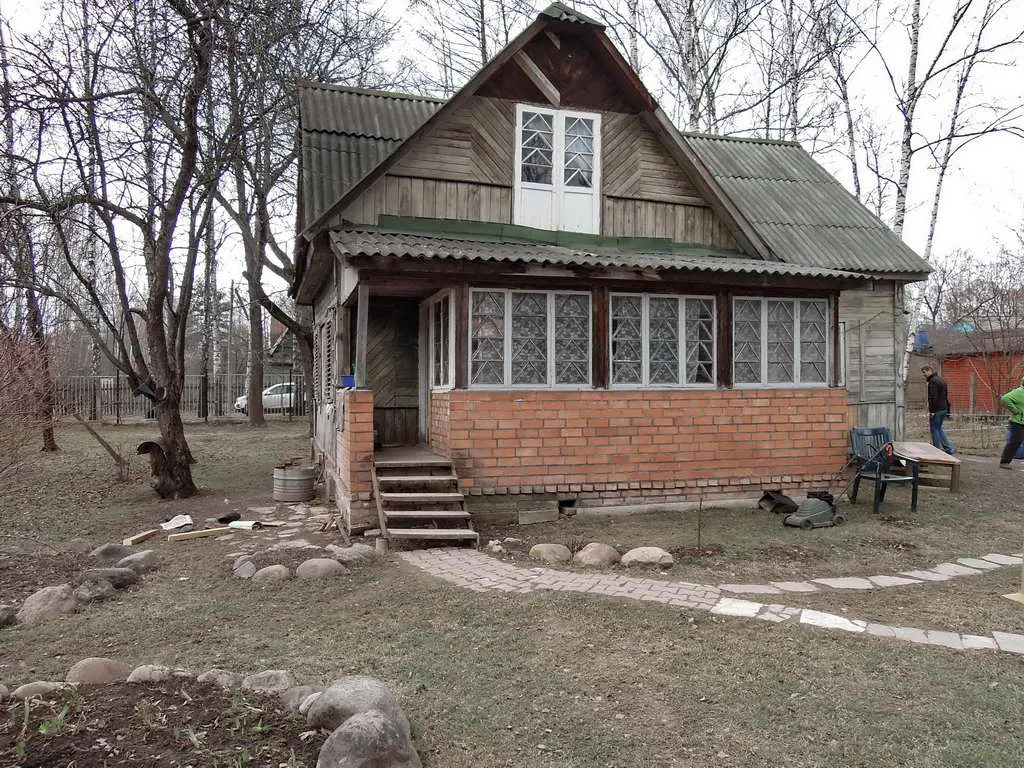 Дача с ковром на заборе, фото 5