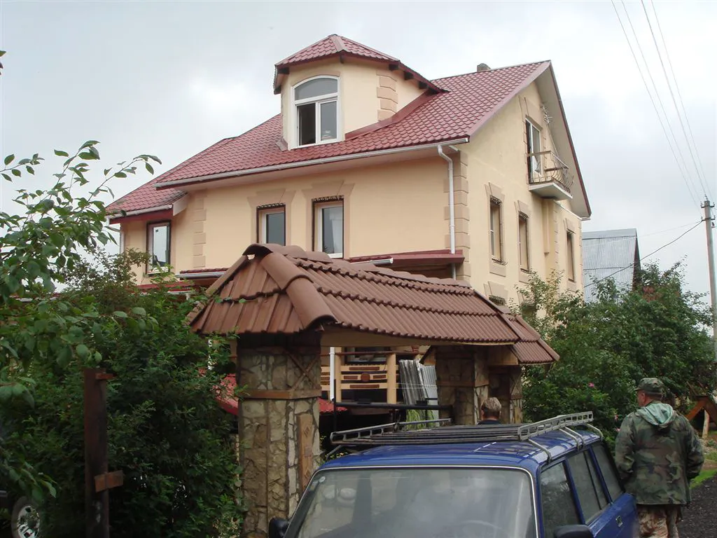 Дача с красной кровлей, фото 1