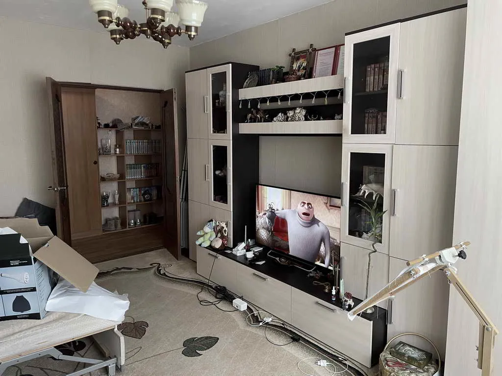 Квартира с темной мебелью, фото 5