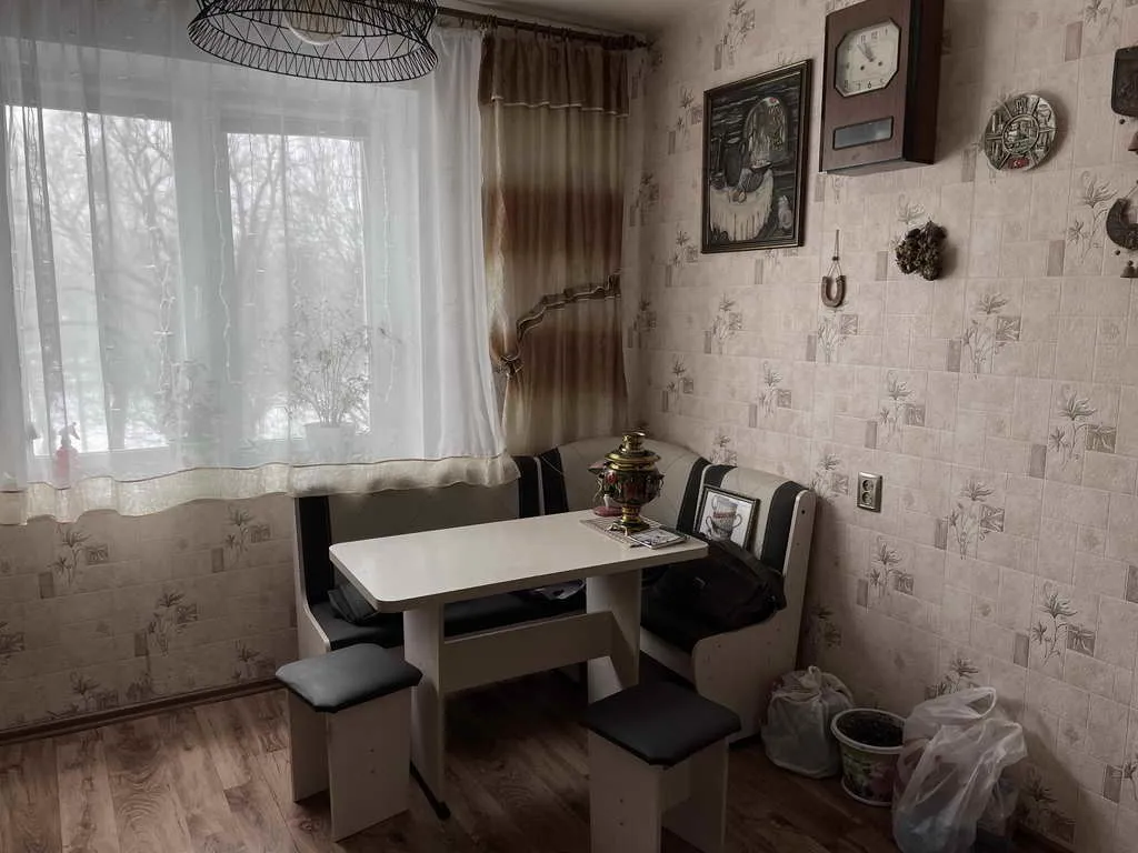 Квартира с темной мебелью, фото 19