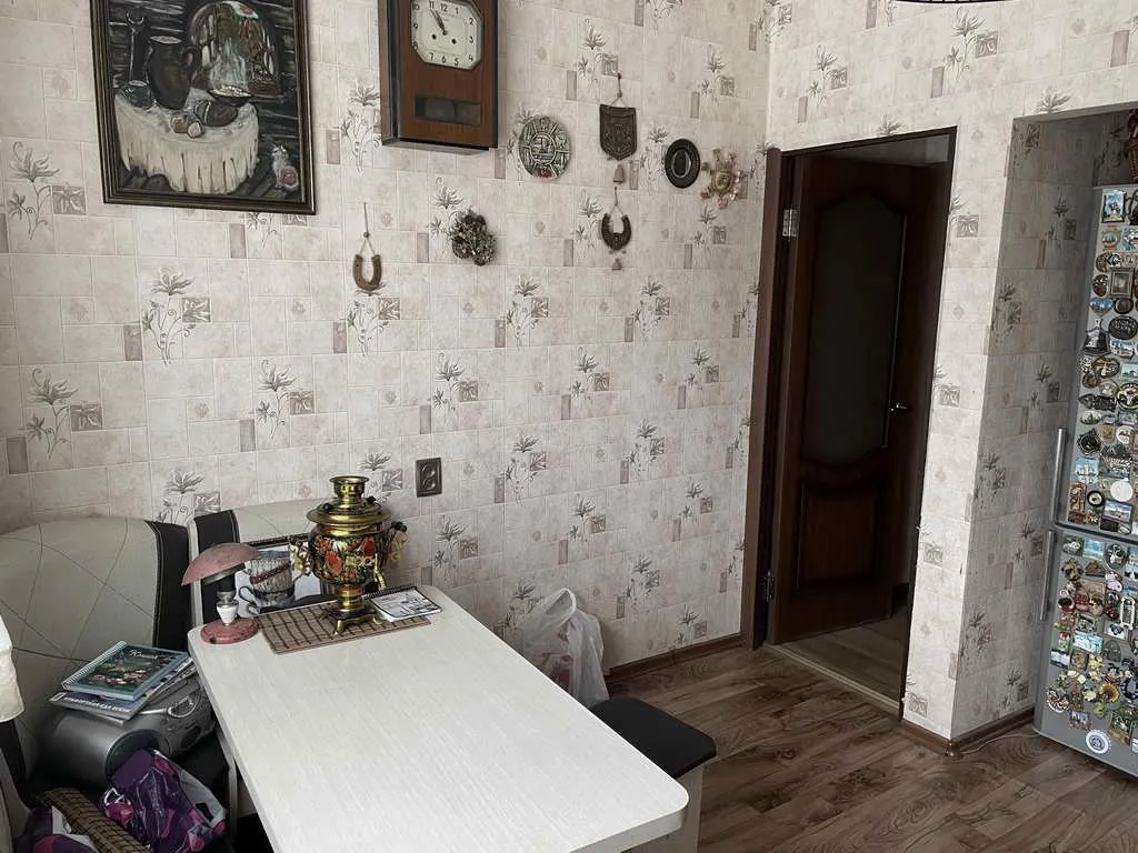Квартира с темной мебелью, фото 20