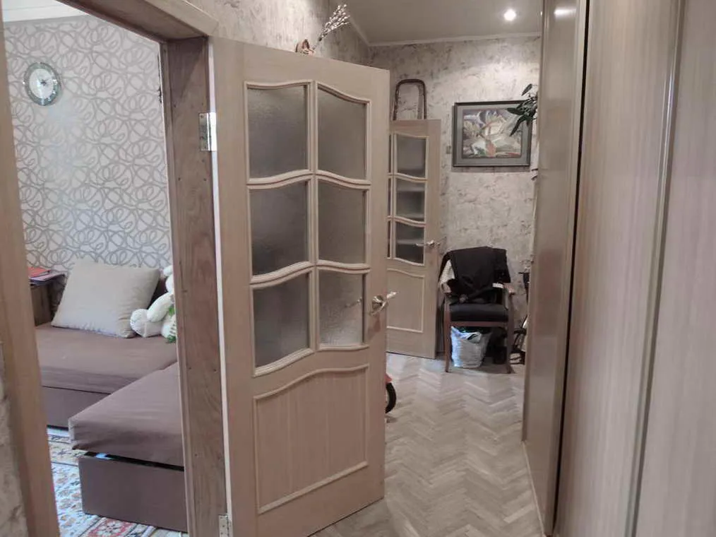 Сталинка с паркетом и ковром, фото 2