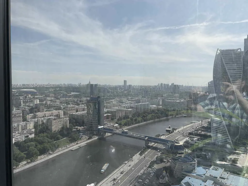 Квартира с башнями и огнями, фото 13
