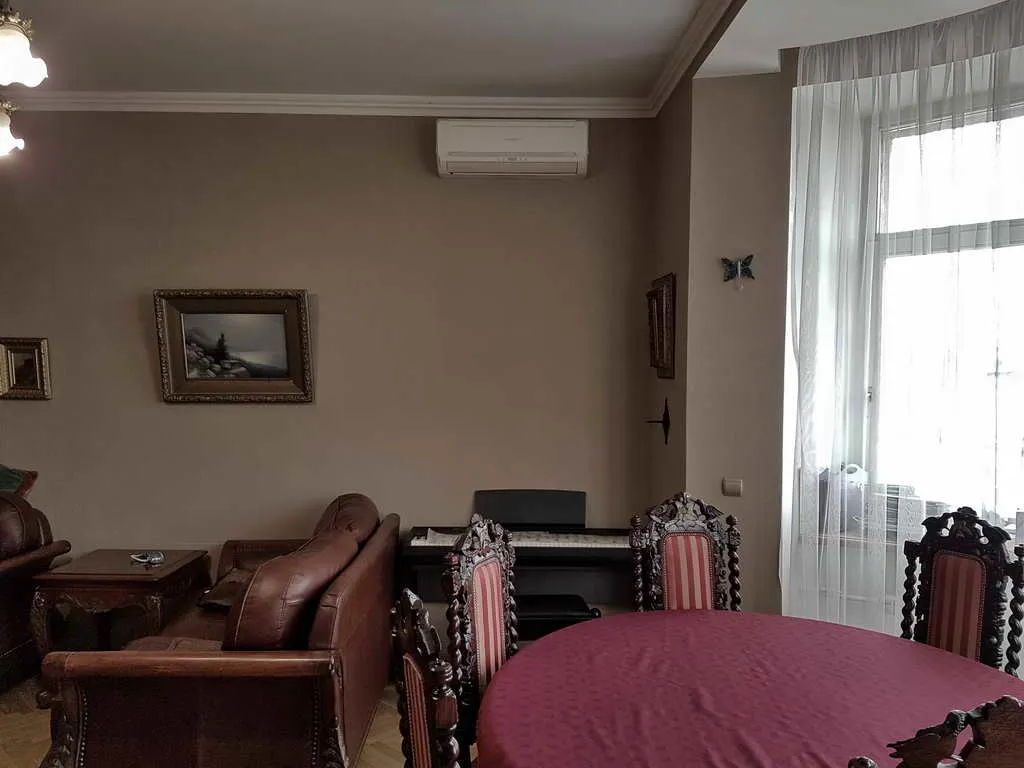 Сталинка с эркером и видом, фото 24