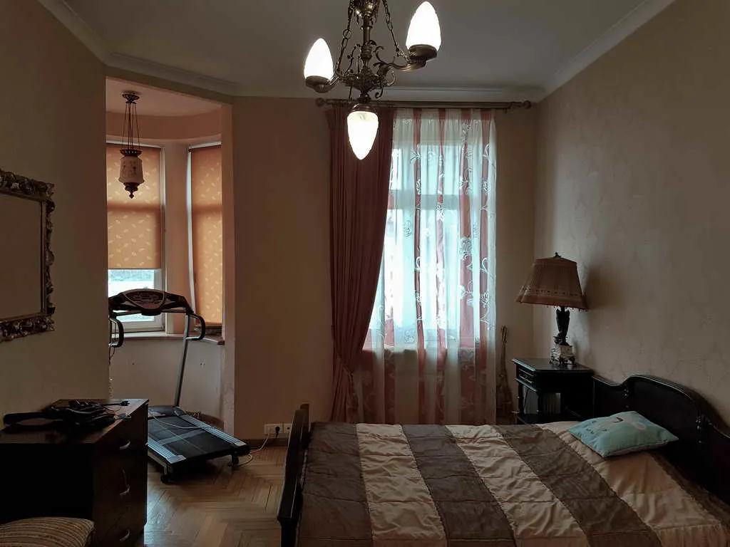 Сталинка с эркером и видом, фото 18
