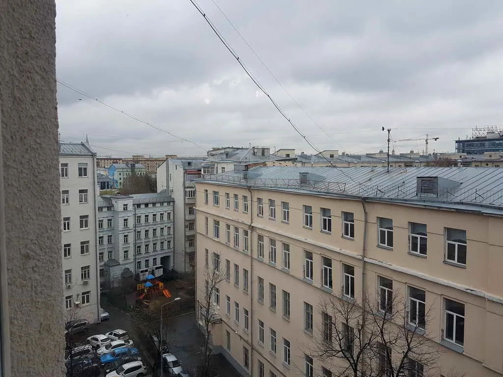 Сталинка с эркером и видом, фото 12