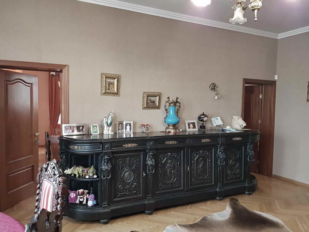 Сталинка с эркером и видом, фото 15
