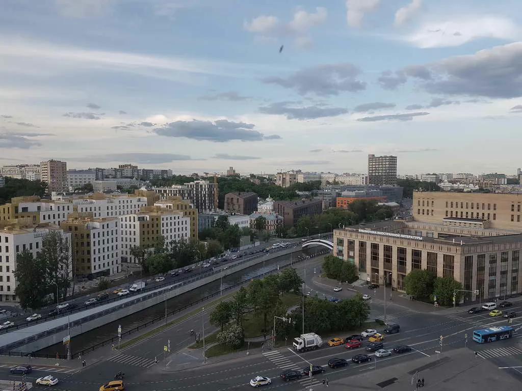 Сталинка с городским видом, фото 7