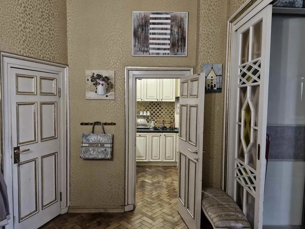 Сталинка с витражами, фото 20