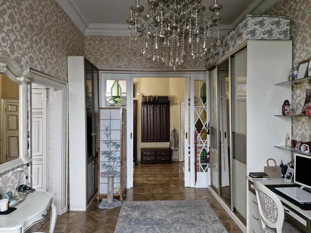 Сталинка с витражами, фото 8