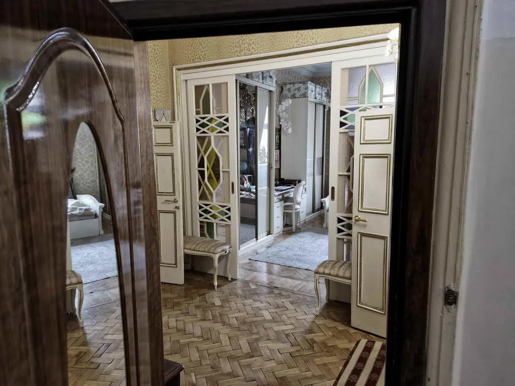 Сталинка с витражами, фото 3