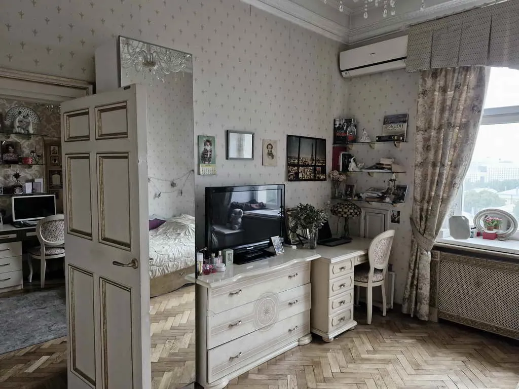 Сталинка с витражами, фото 13