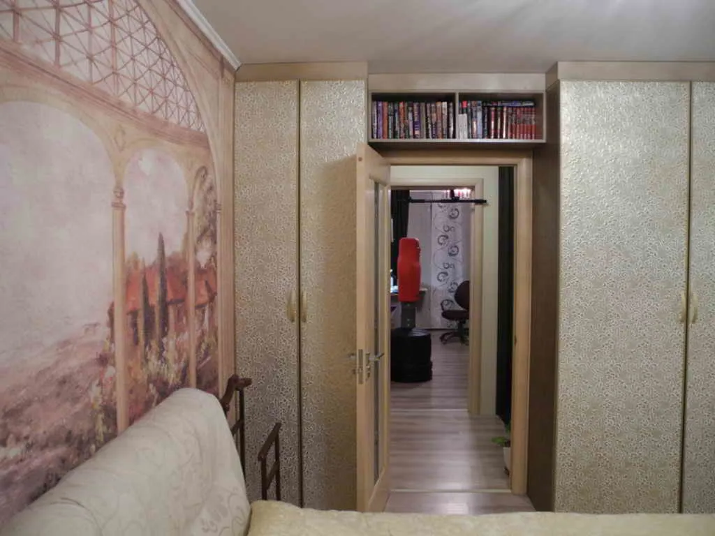 Уютная квартира с картинами, фото 17