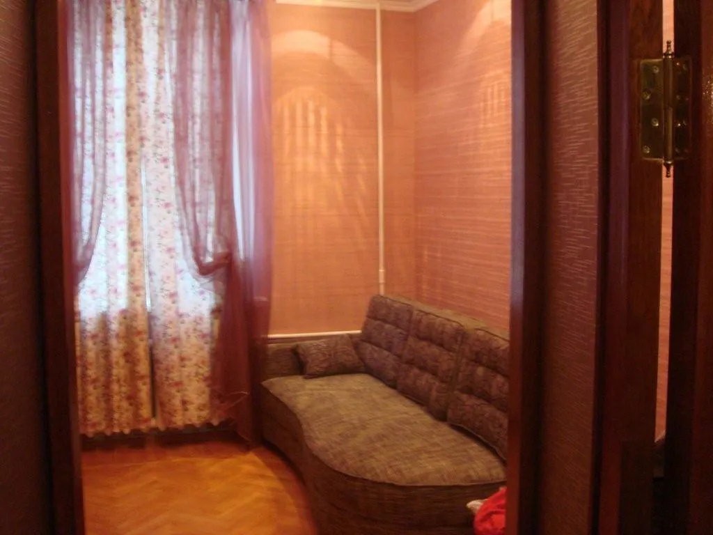 Квартира с обоями в цветочек, фото 10