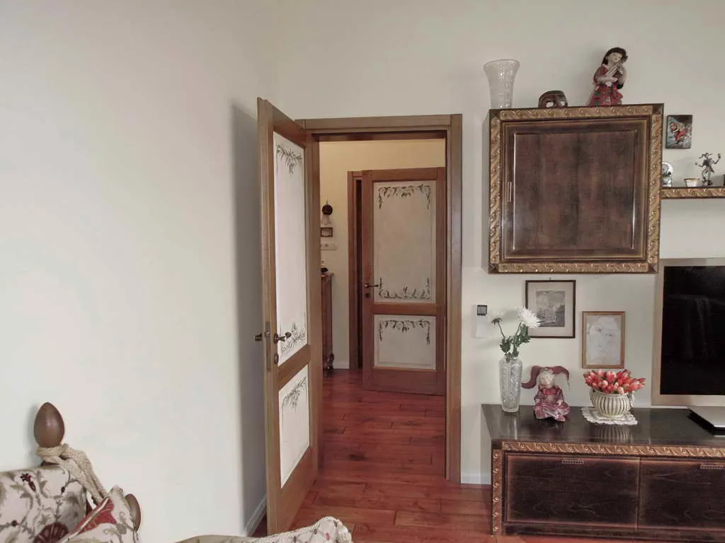 Парадная квартира с резными дверьми, фото 13