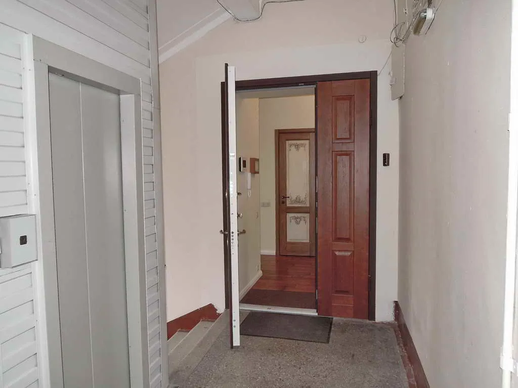Парадная квартира с резными дверьми, фото 1