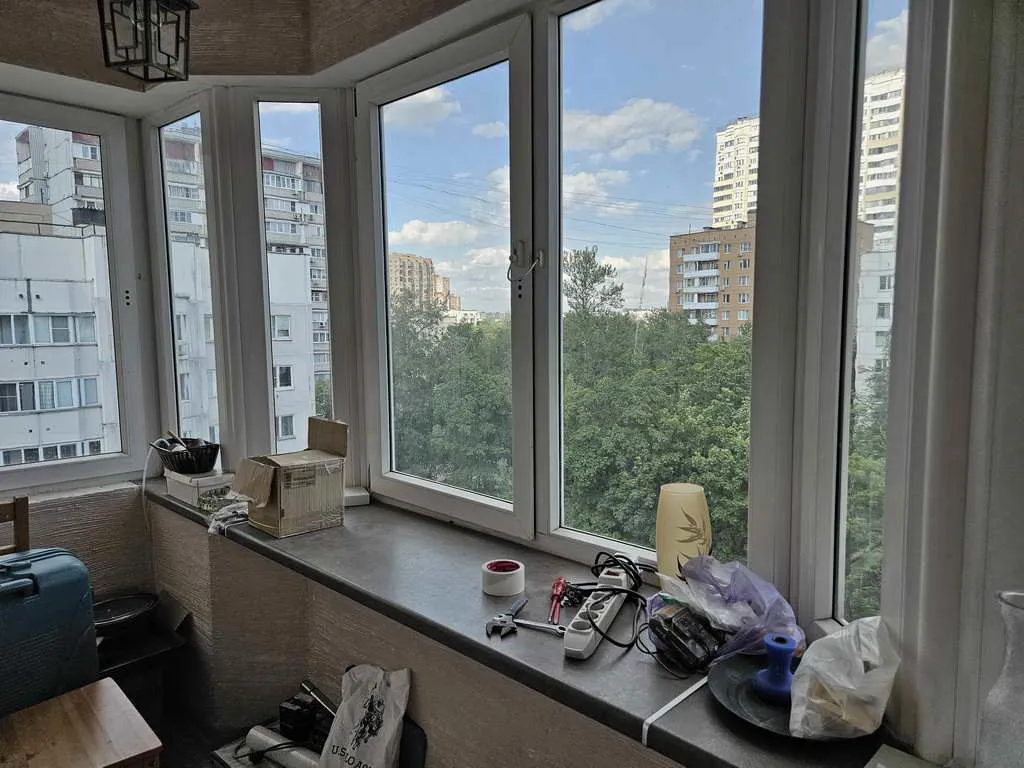 Коридор с белым шкафом, фото 15