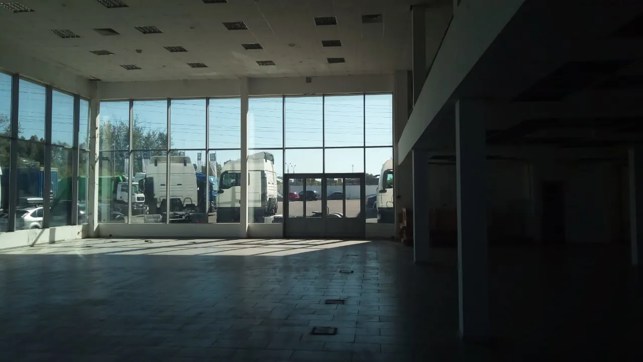Автосалон в хай-теке, фото 18