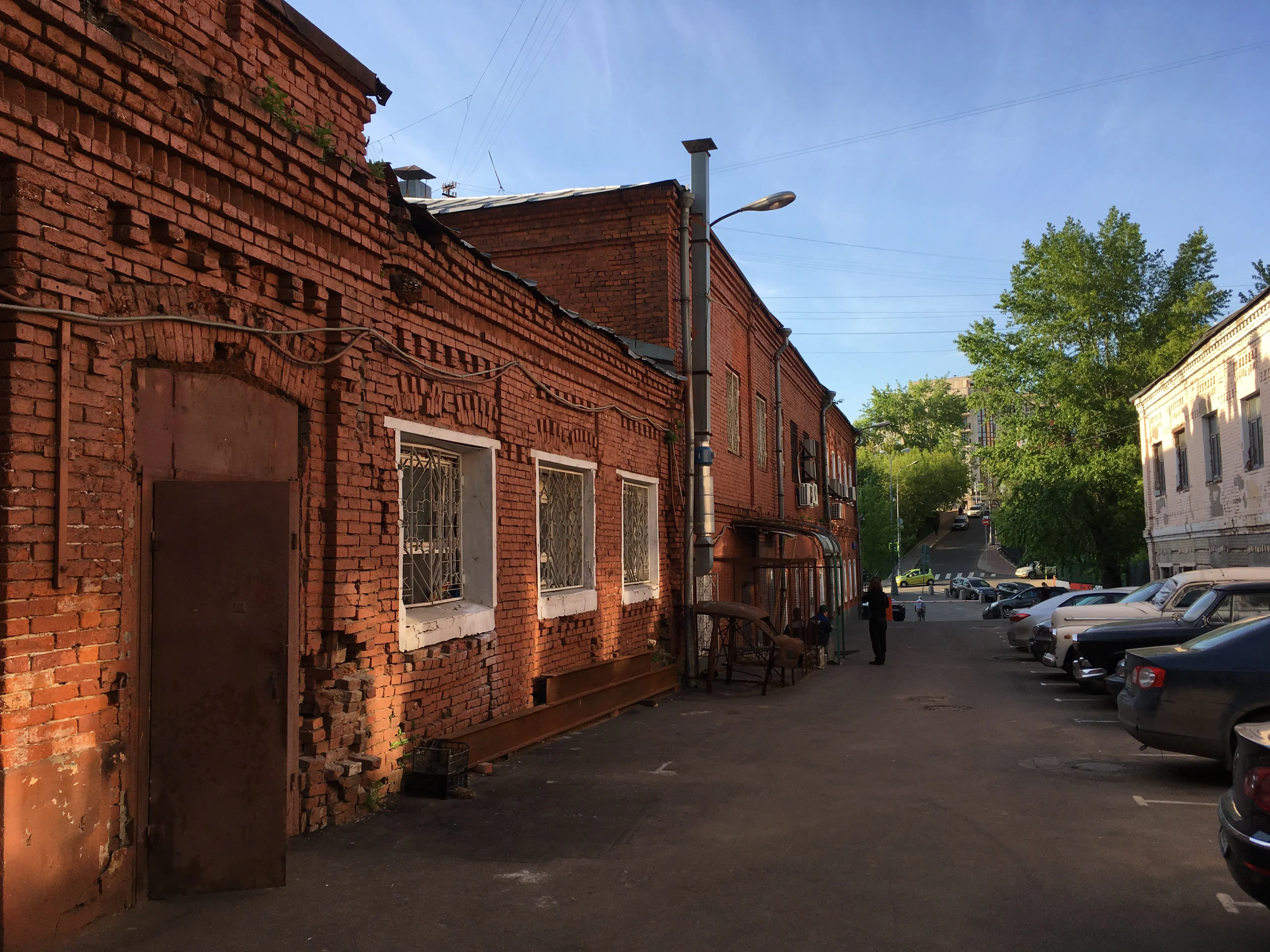 Рыжий техцентр в промзоне, фото 1