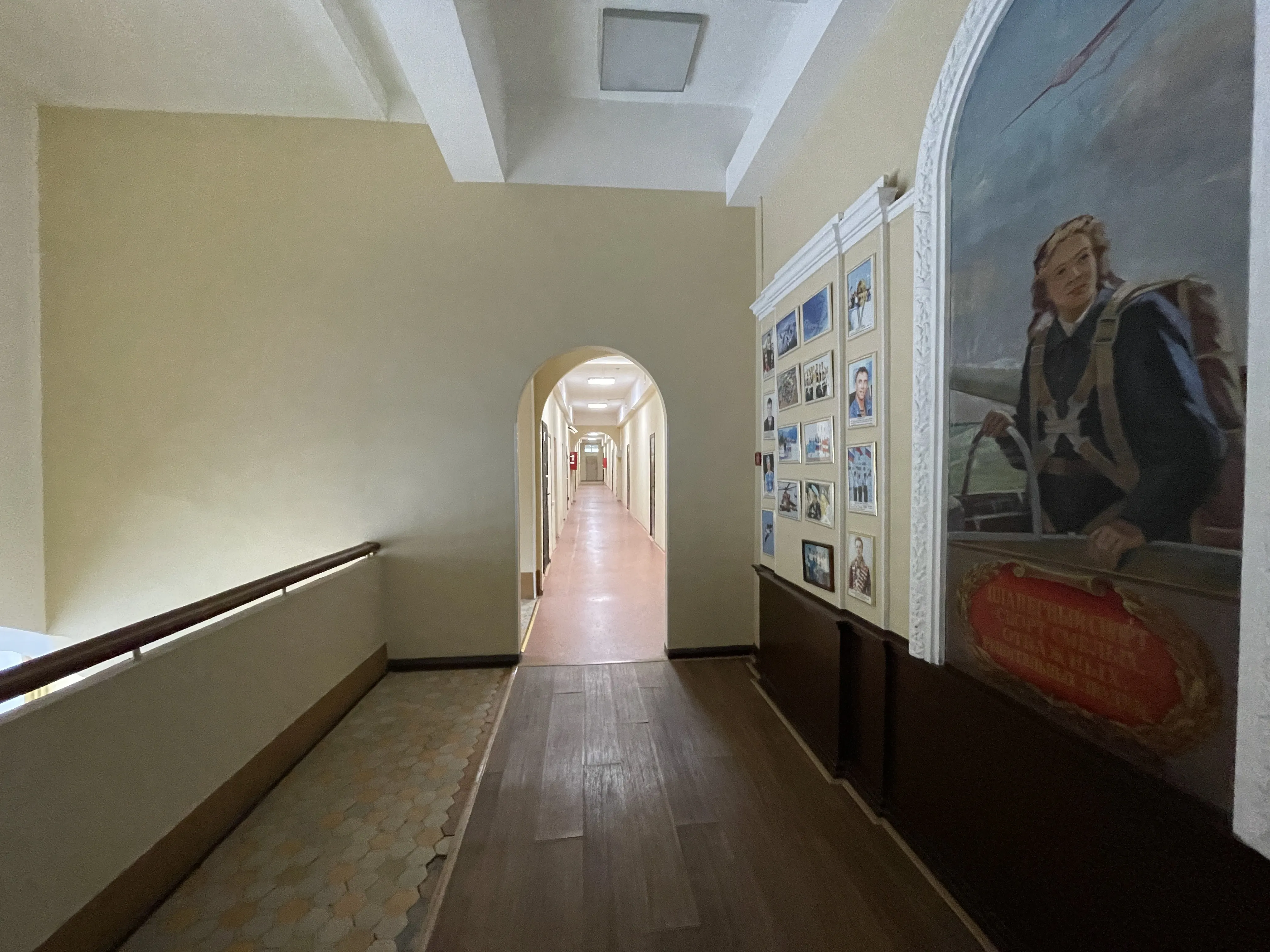 Офис с советским декором, фото 12
