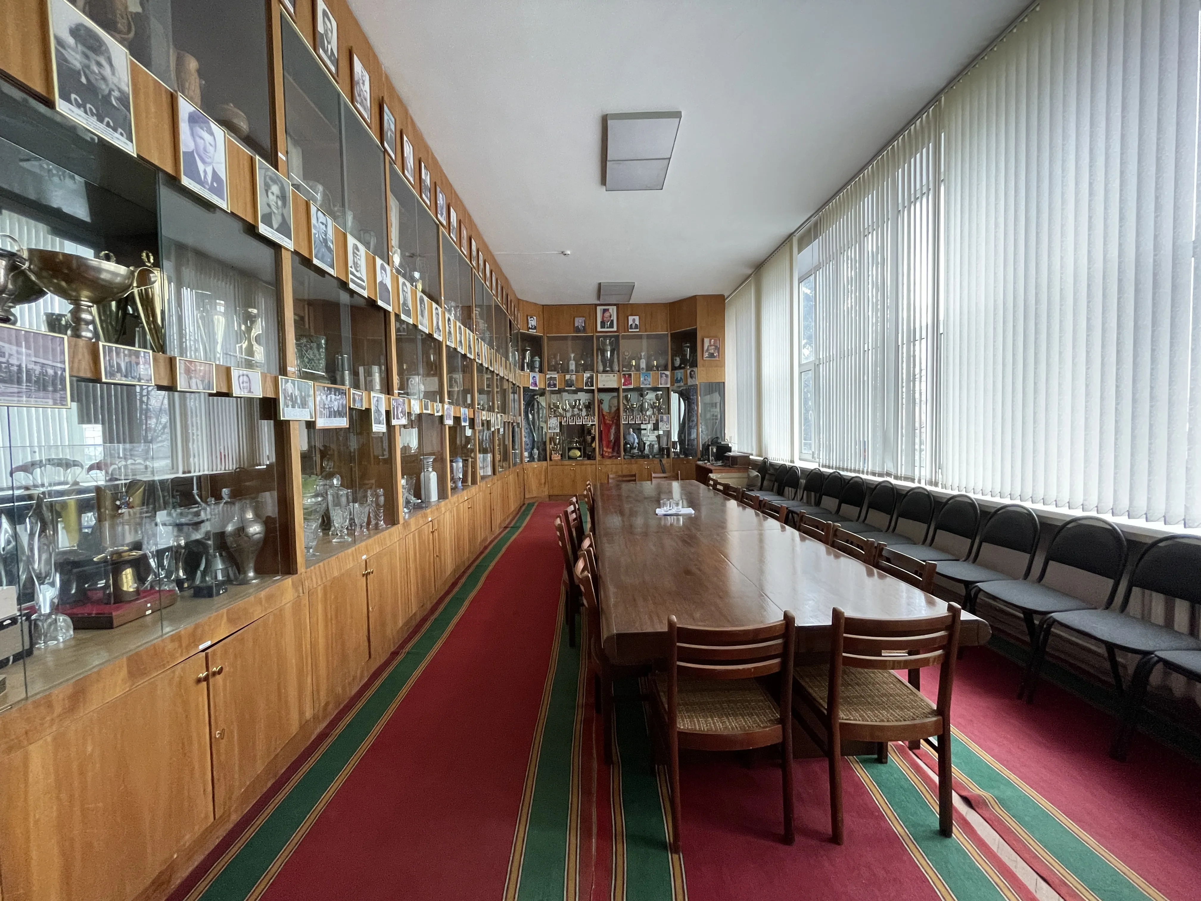 Офис с советским декором, фото 13