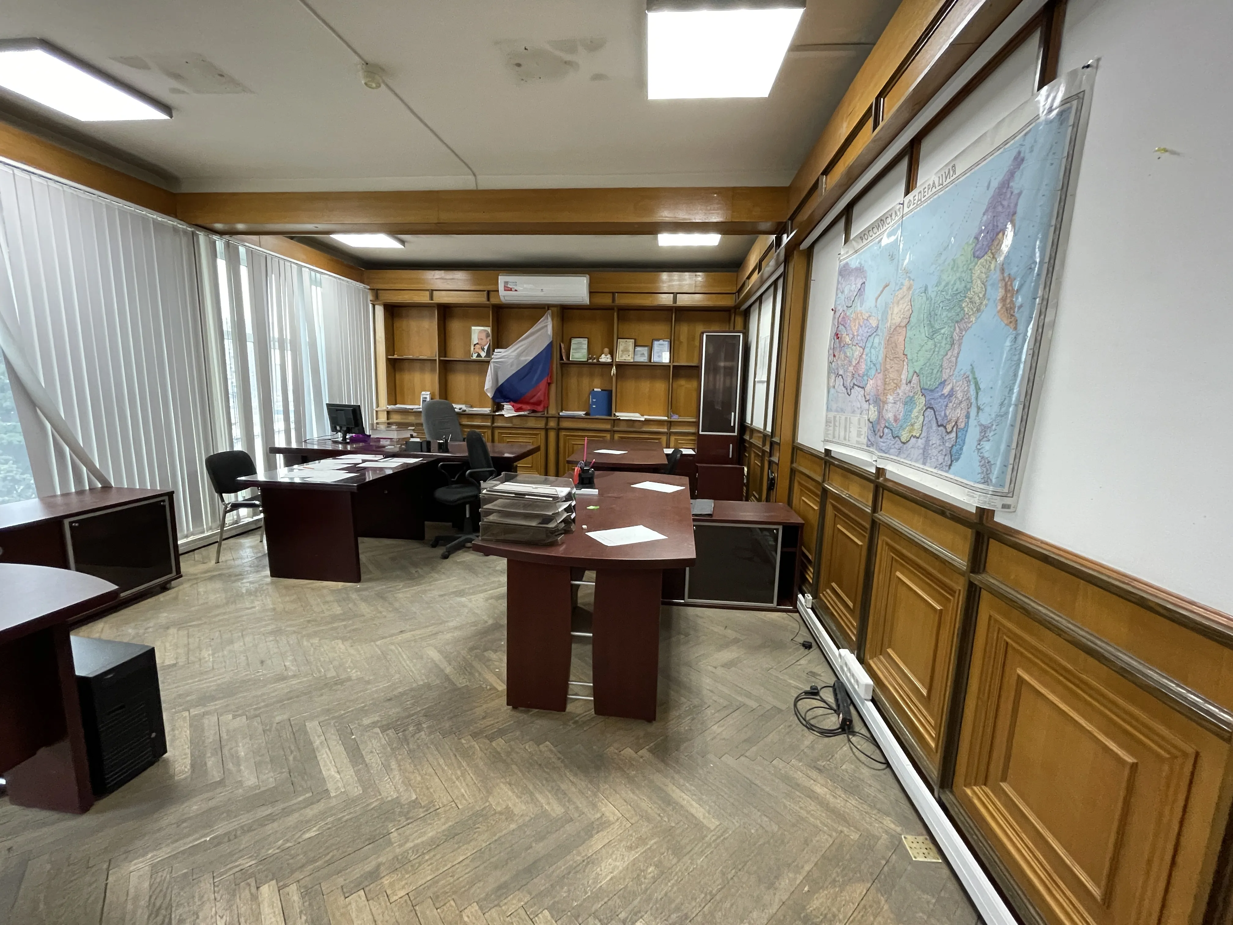 Офис с советским декором, фото 23
