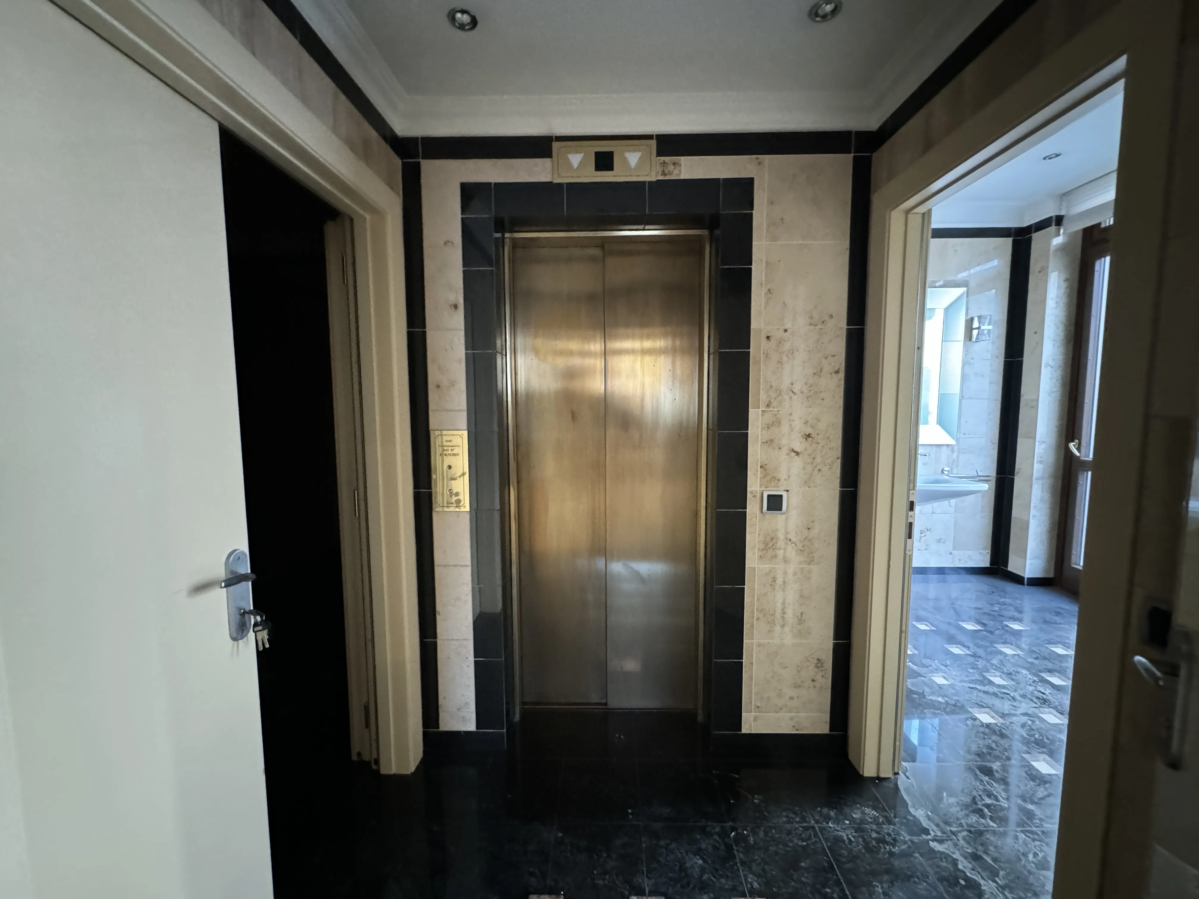 Банк с атриумом, фото 18