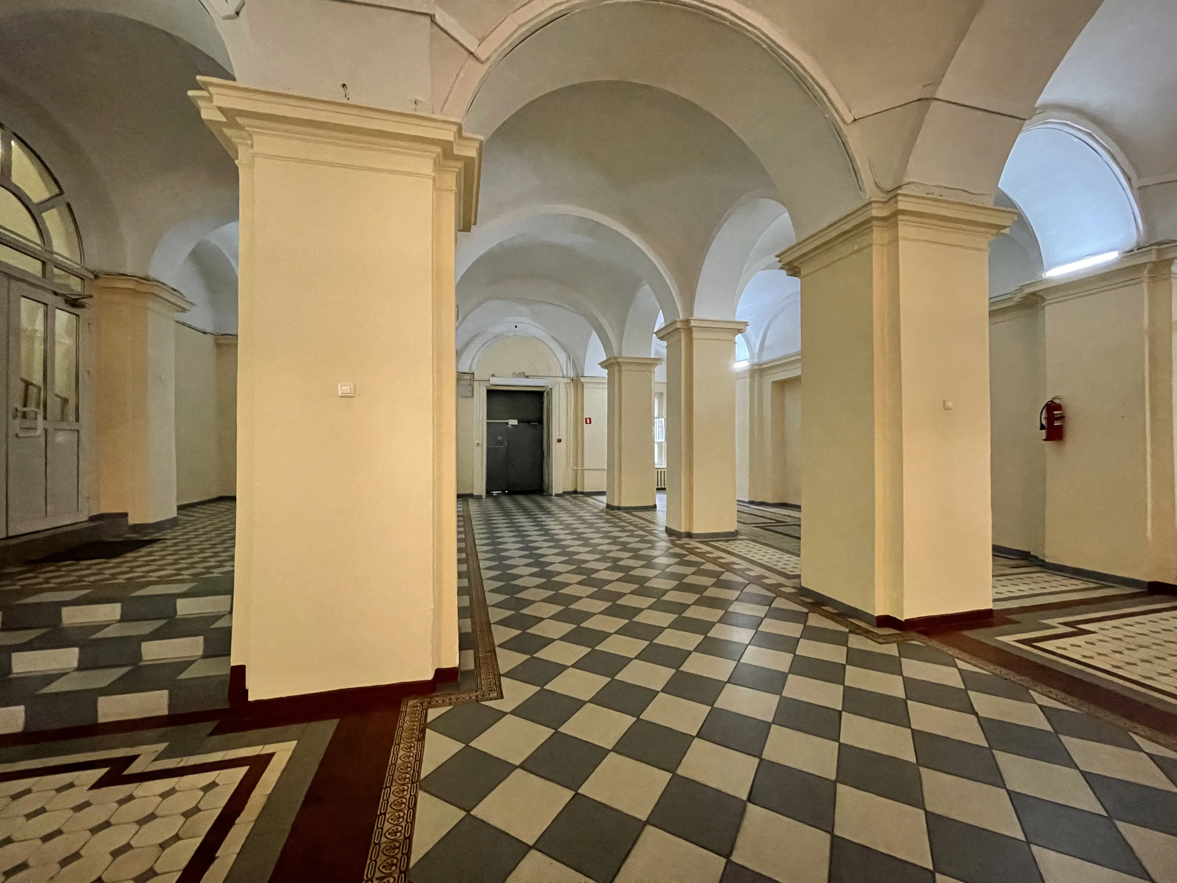 Желтая Палладианская Клиника, фото 9