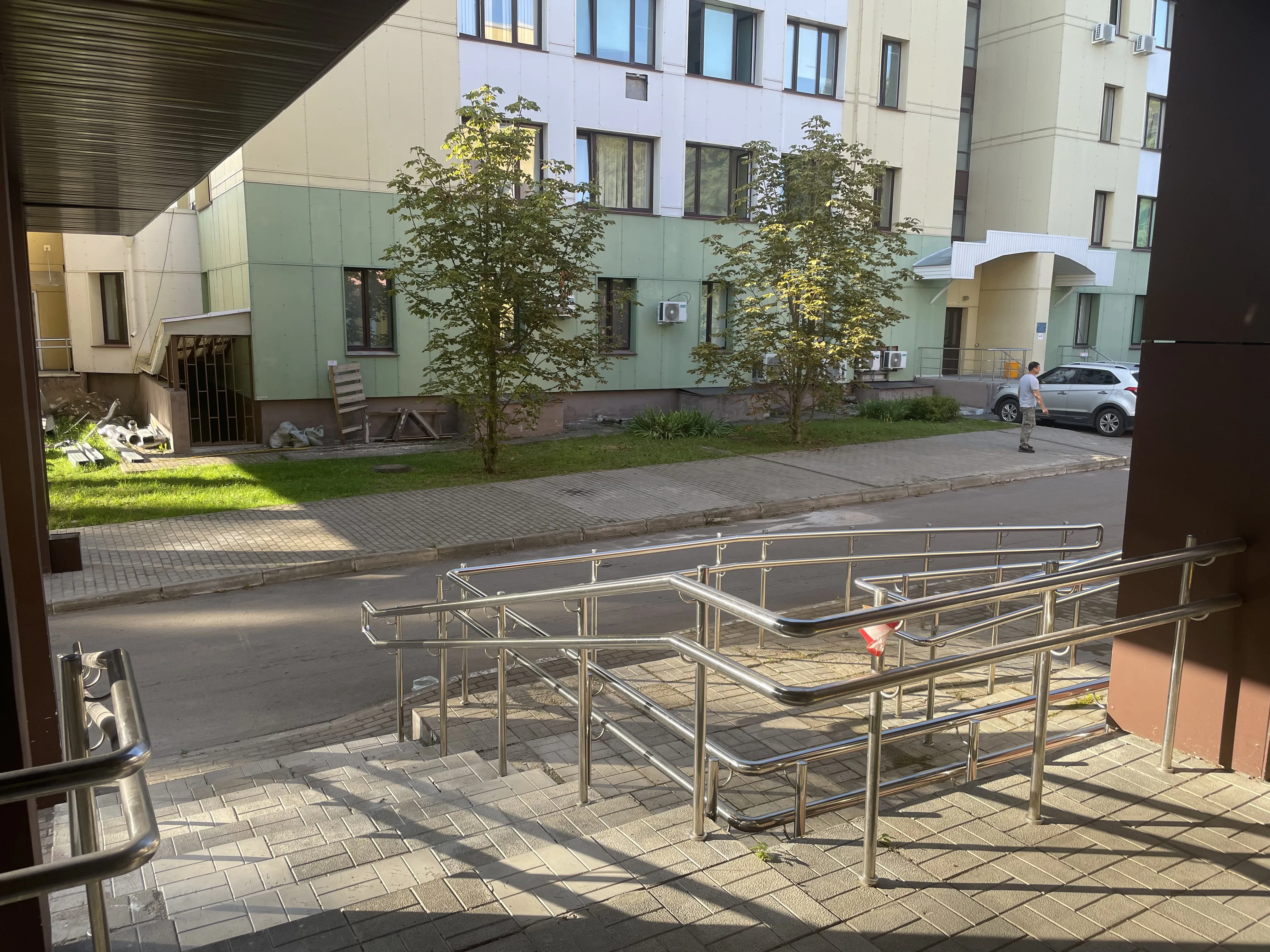 Университет в цветном здании, фото 24