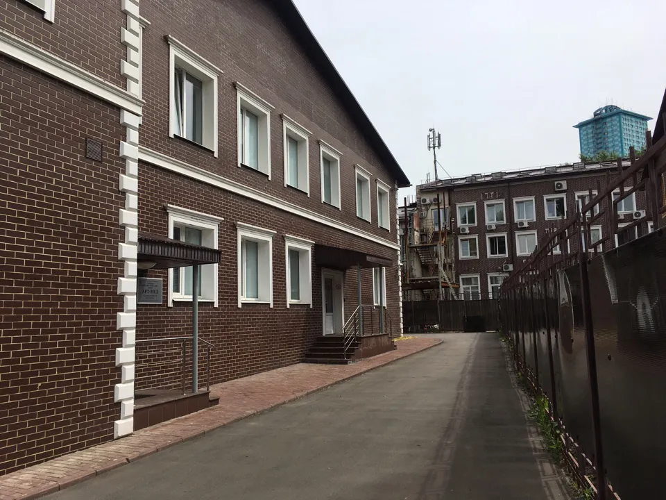 Медцентр в кирпичном здании, фото 3