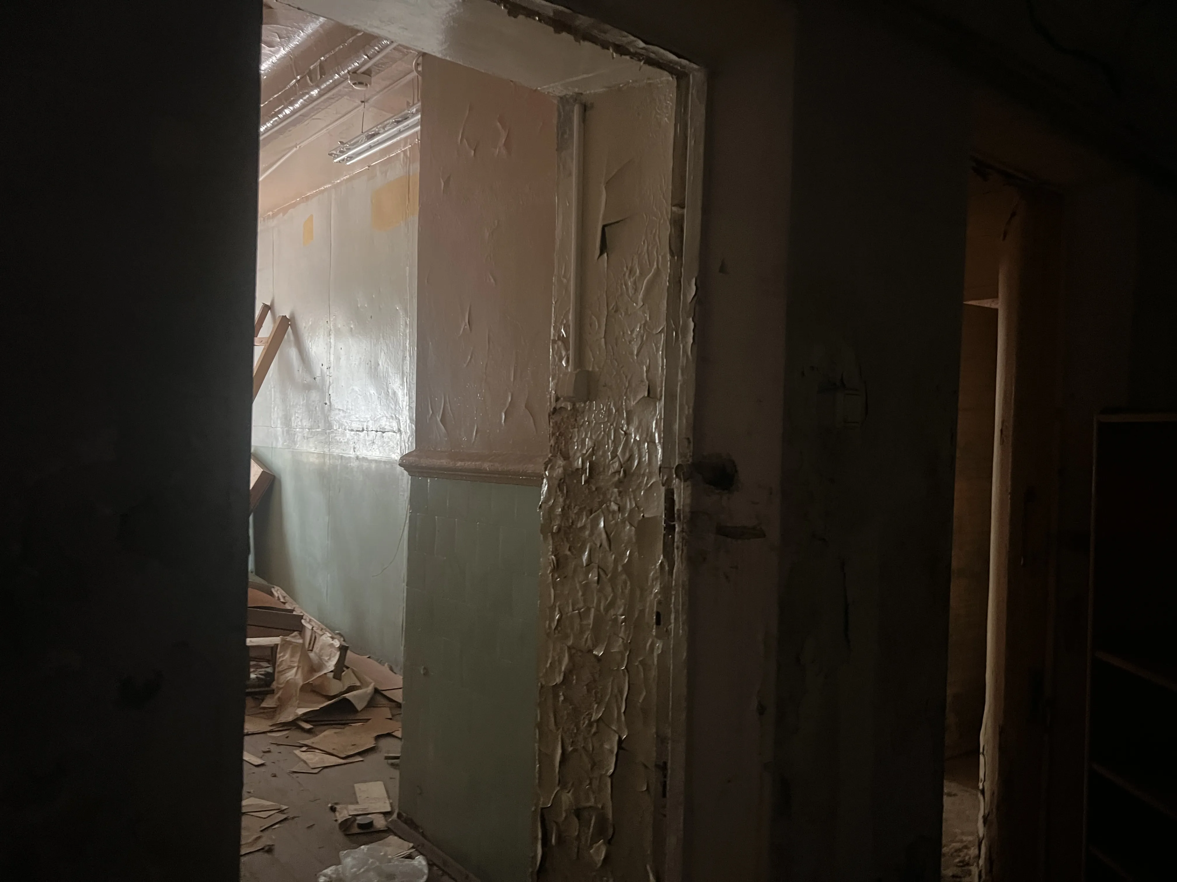 Коридоры заброшенного завода, фото 10