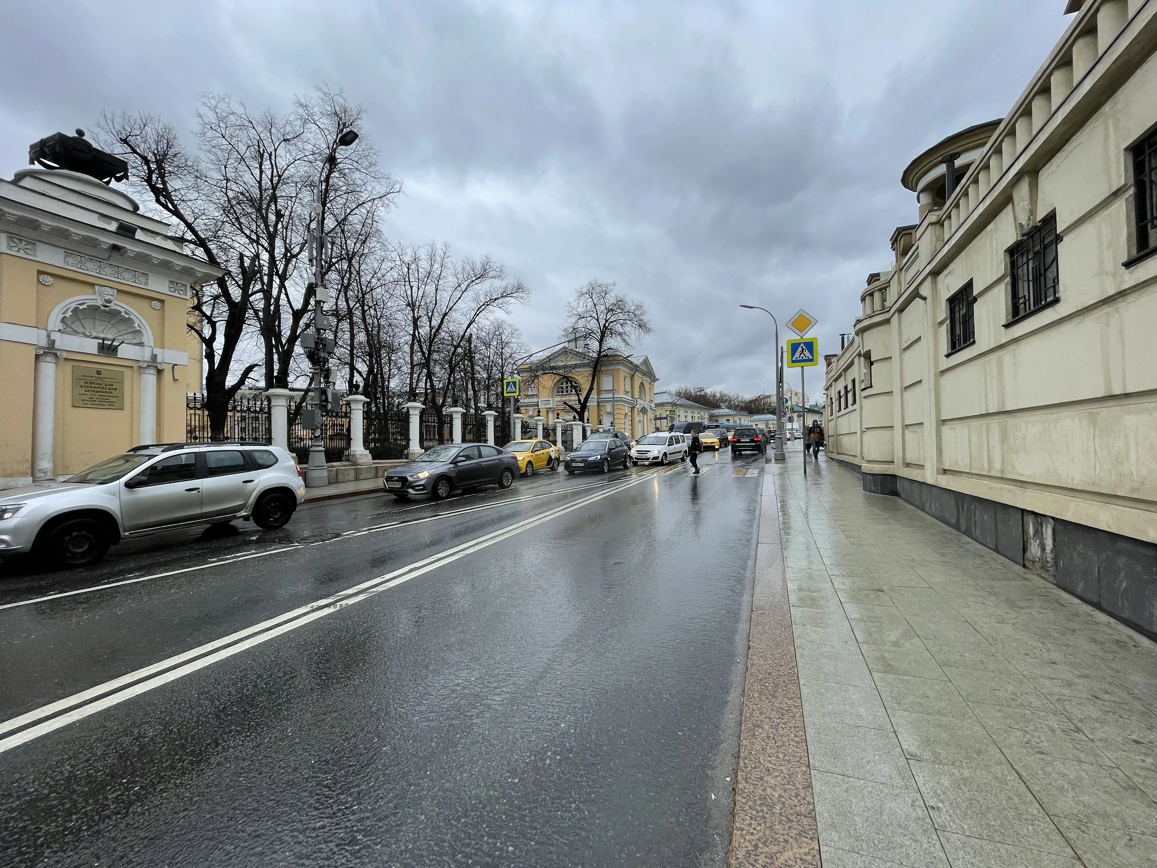 Больница с рельефным фасадом, фото 22