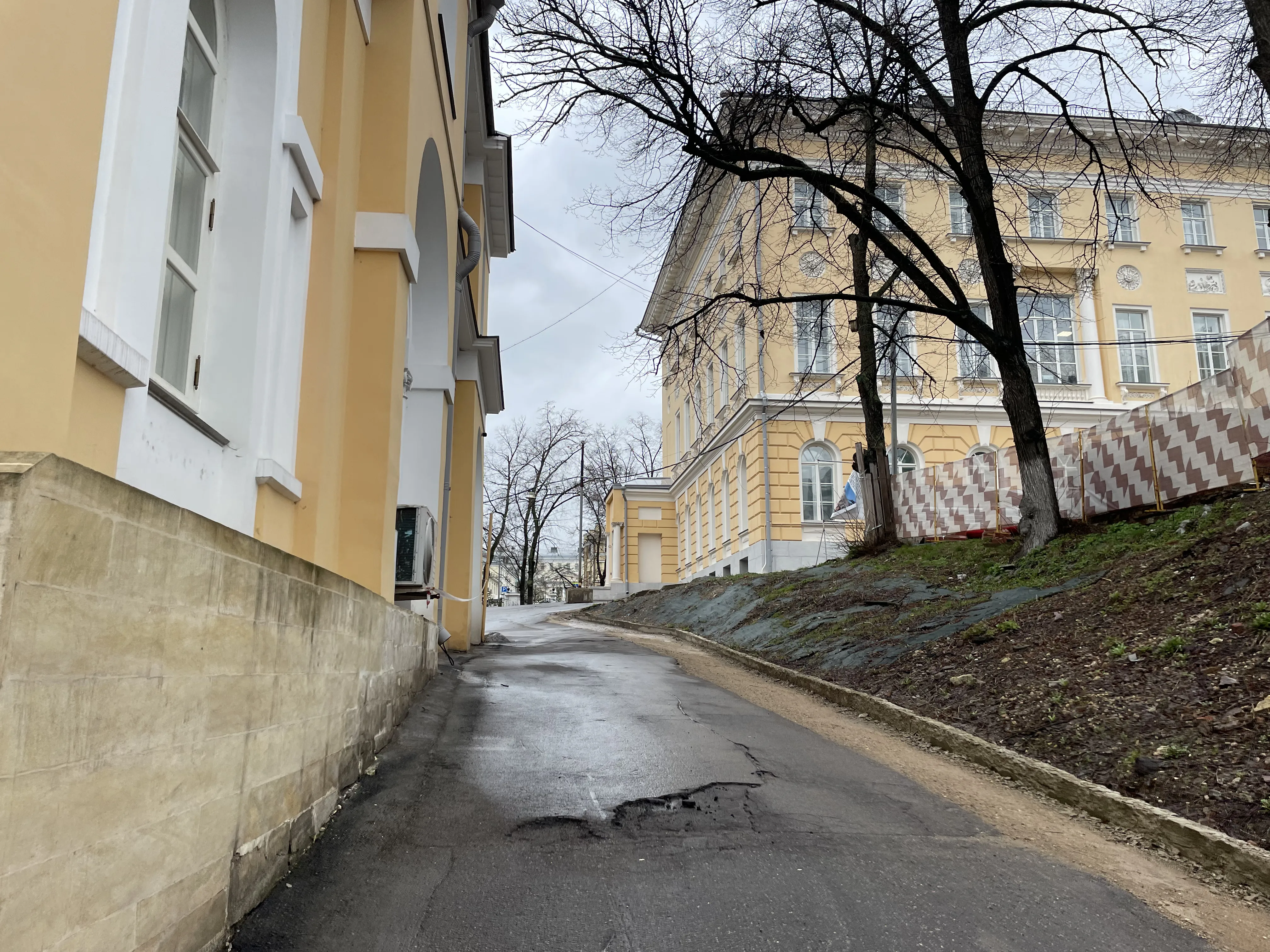 Больница с рельефным фасадом, фото 10