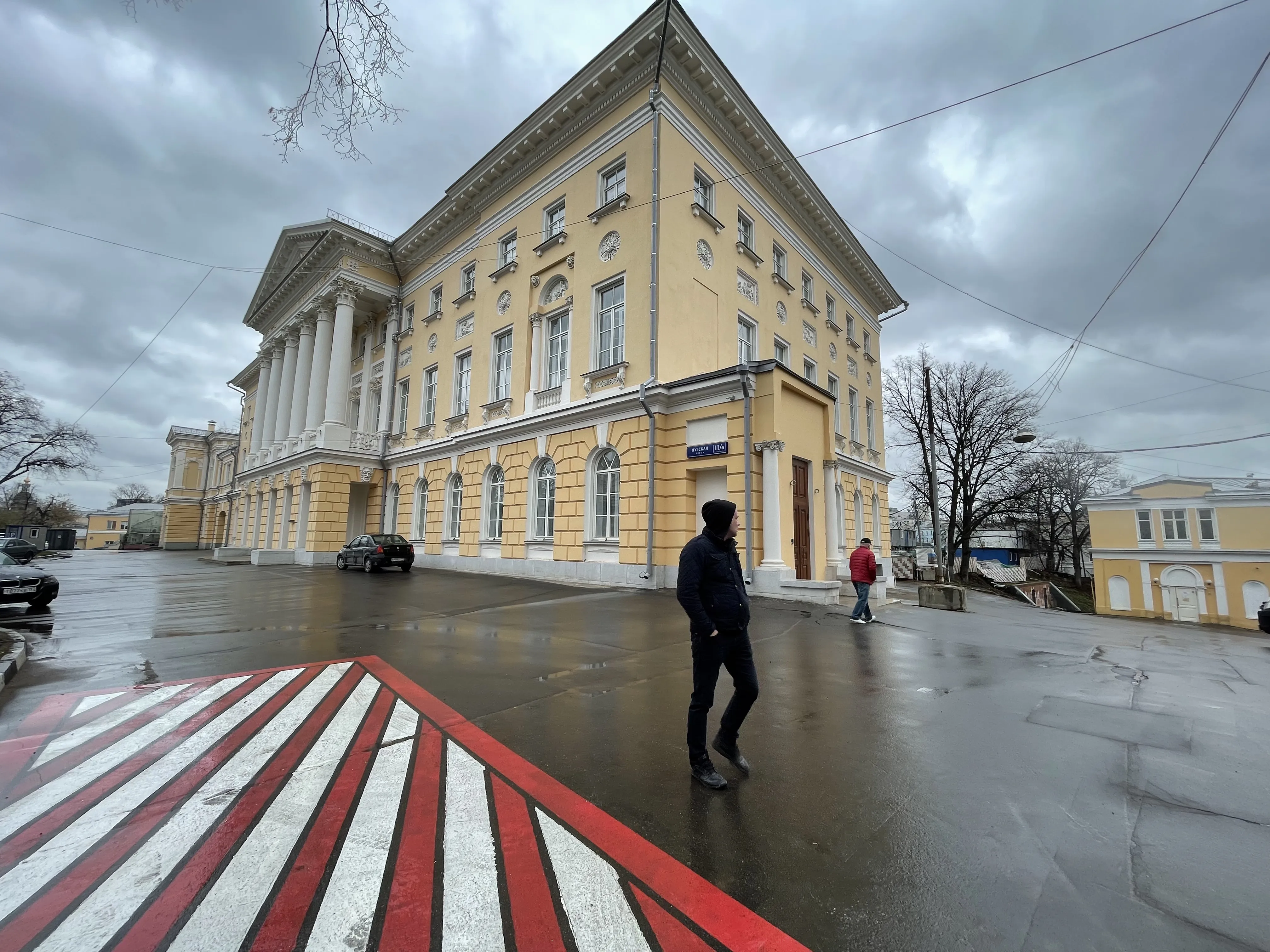 Больница с рельефным фасадом, фото 17