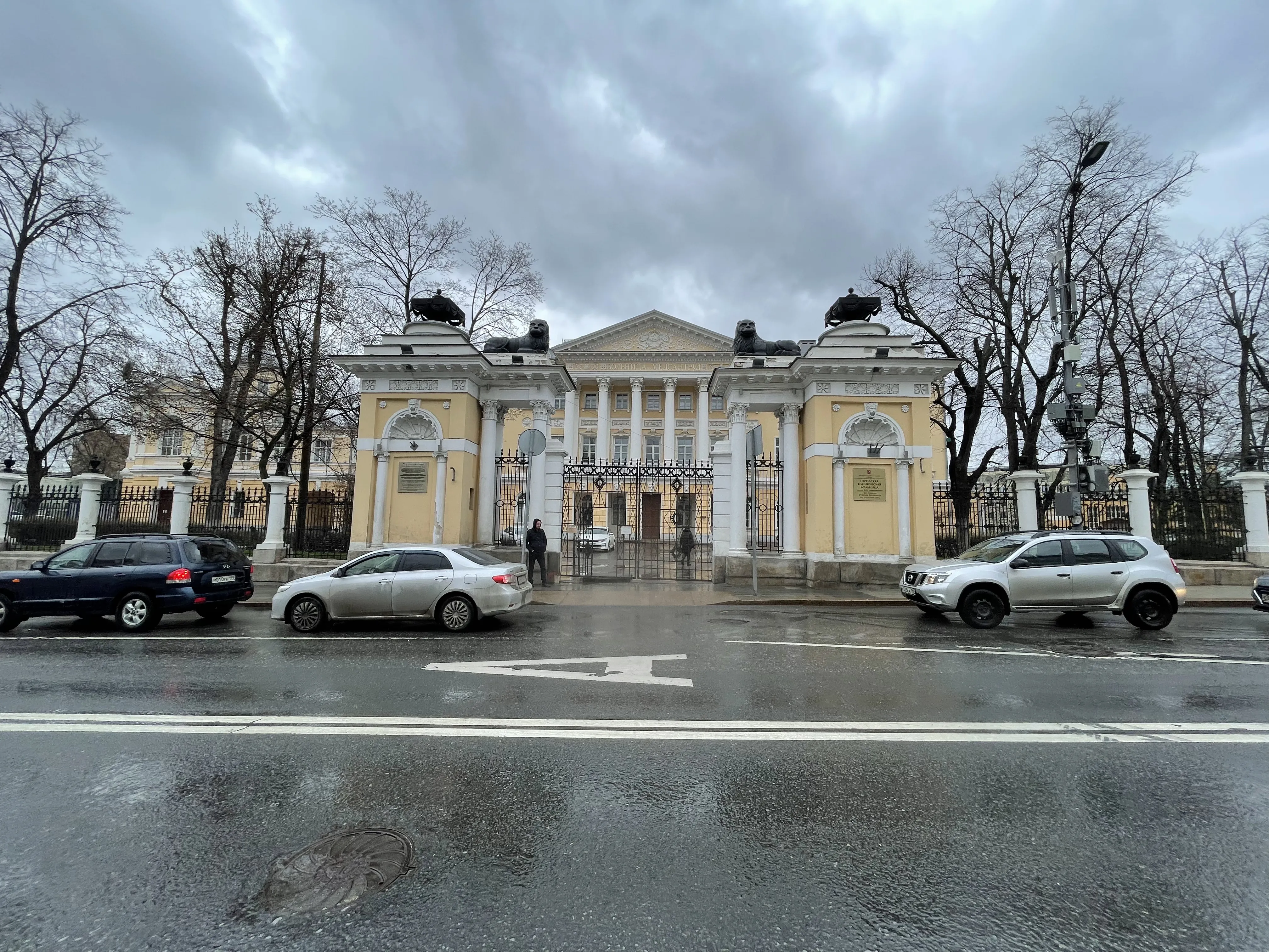 Больница с рельефным фасадом, фото 20