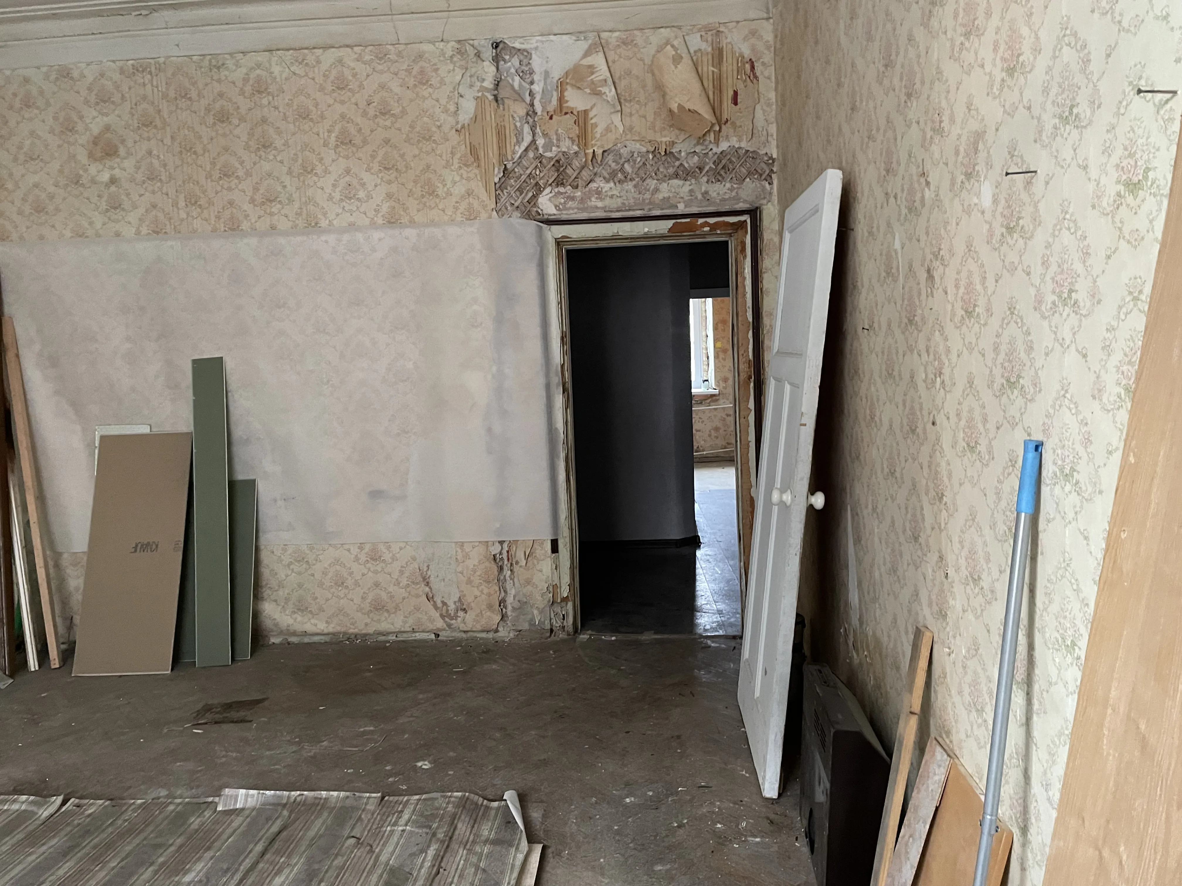 Сталинка с обоями, фото 10