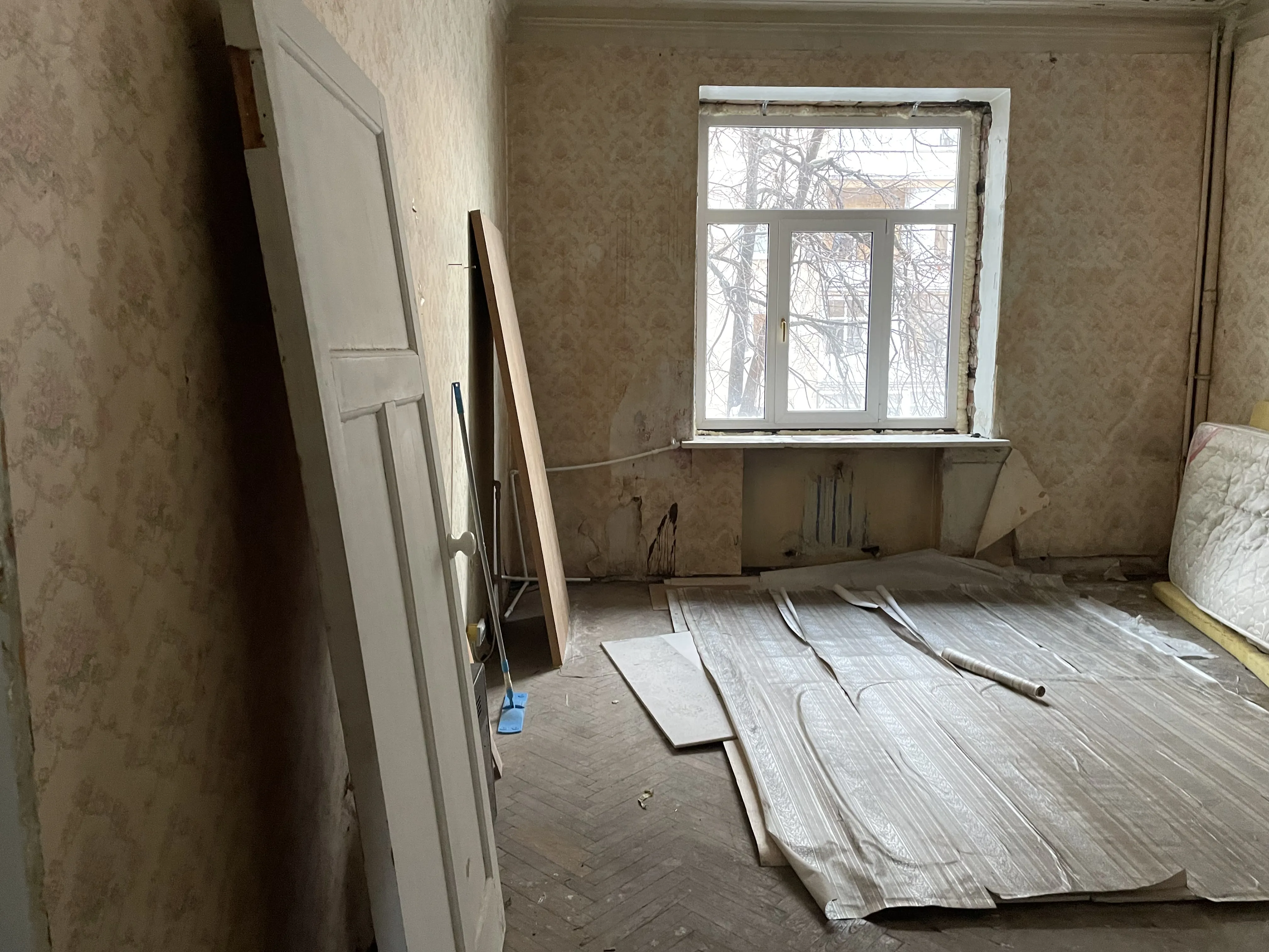 Сталинка с обоями, фото 3