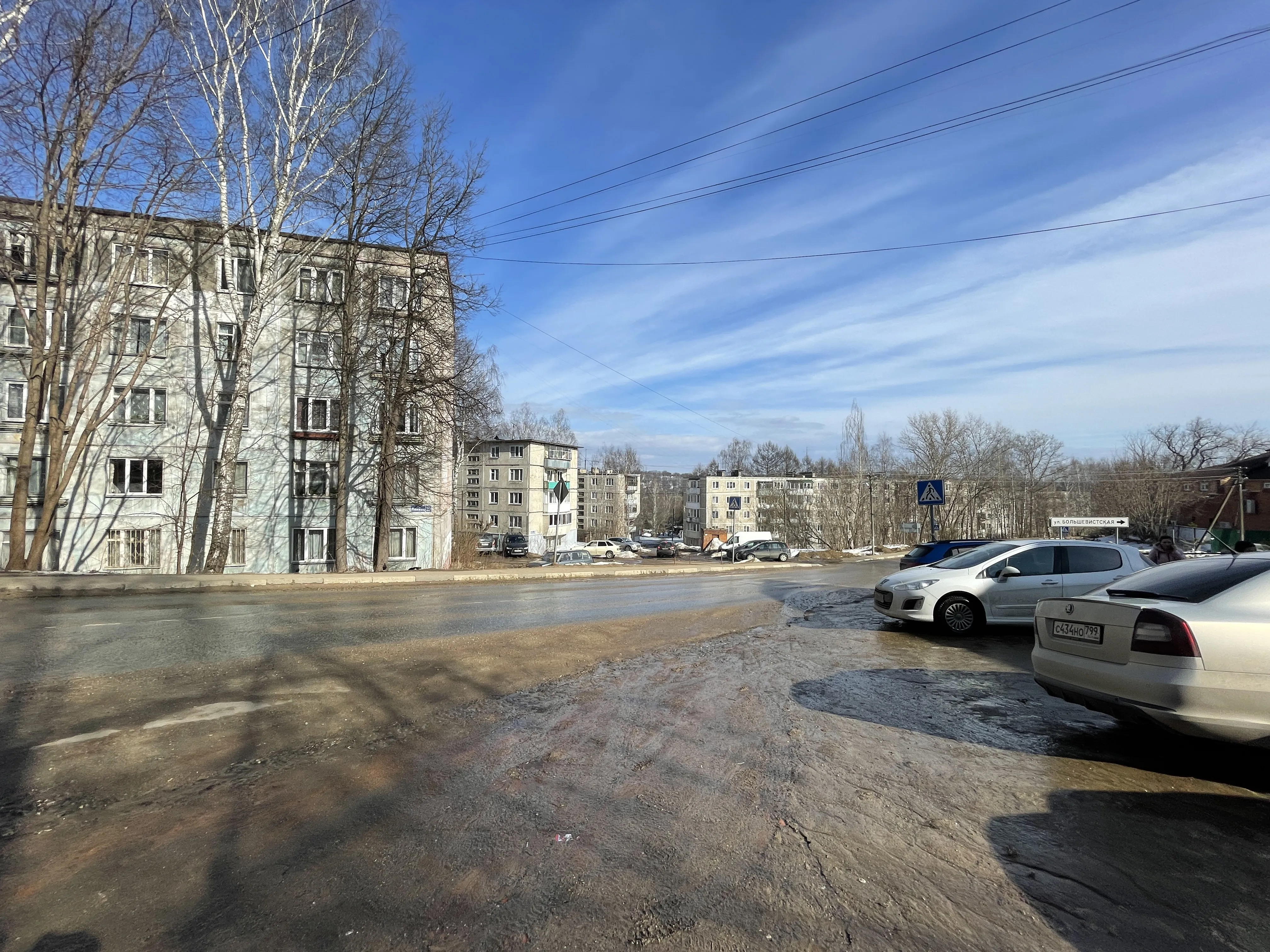 Ряд колонн и каркасов, фото 6