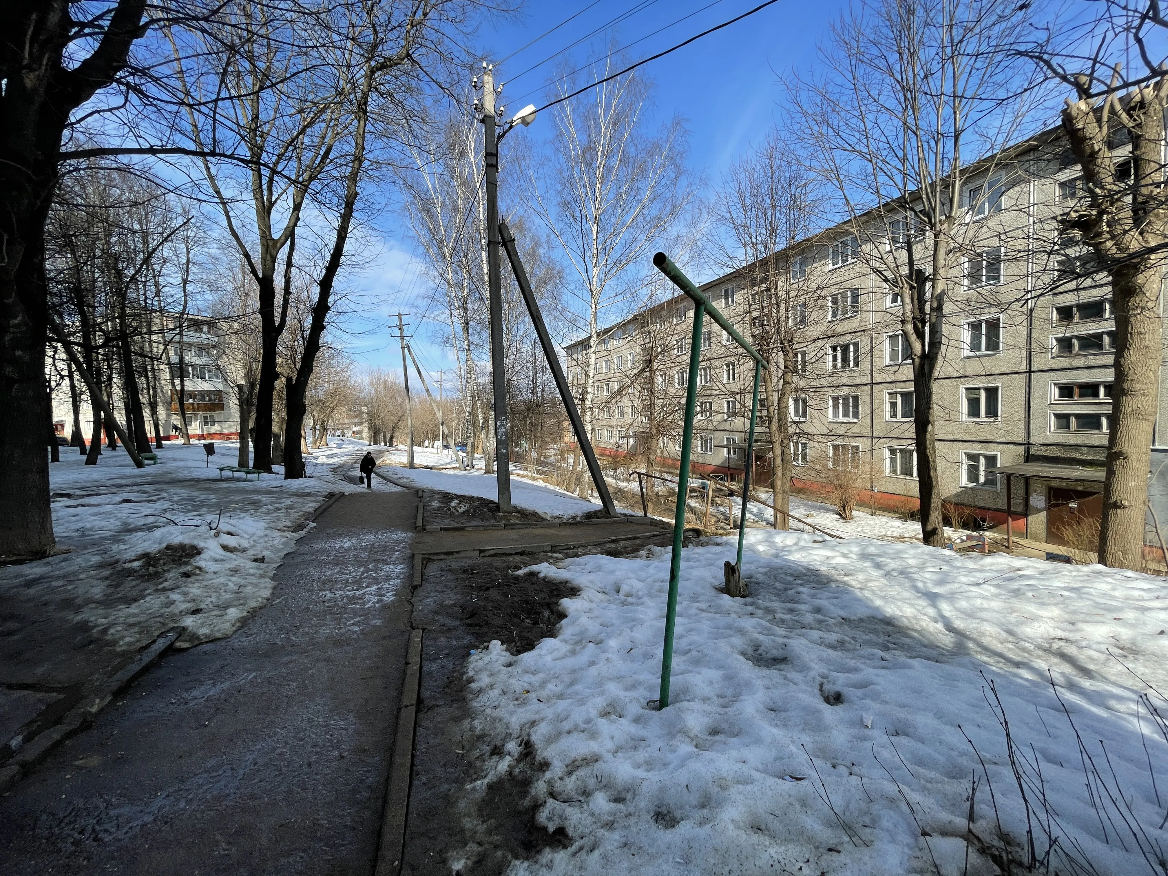 Ряд колонн и каркасов, фото 12