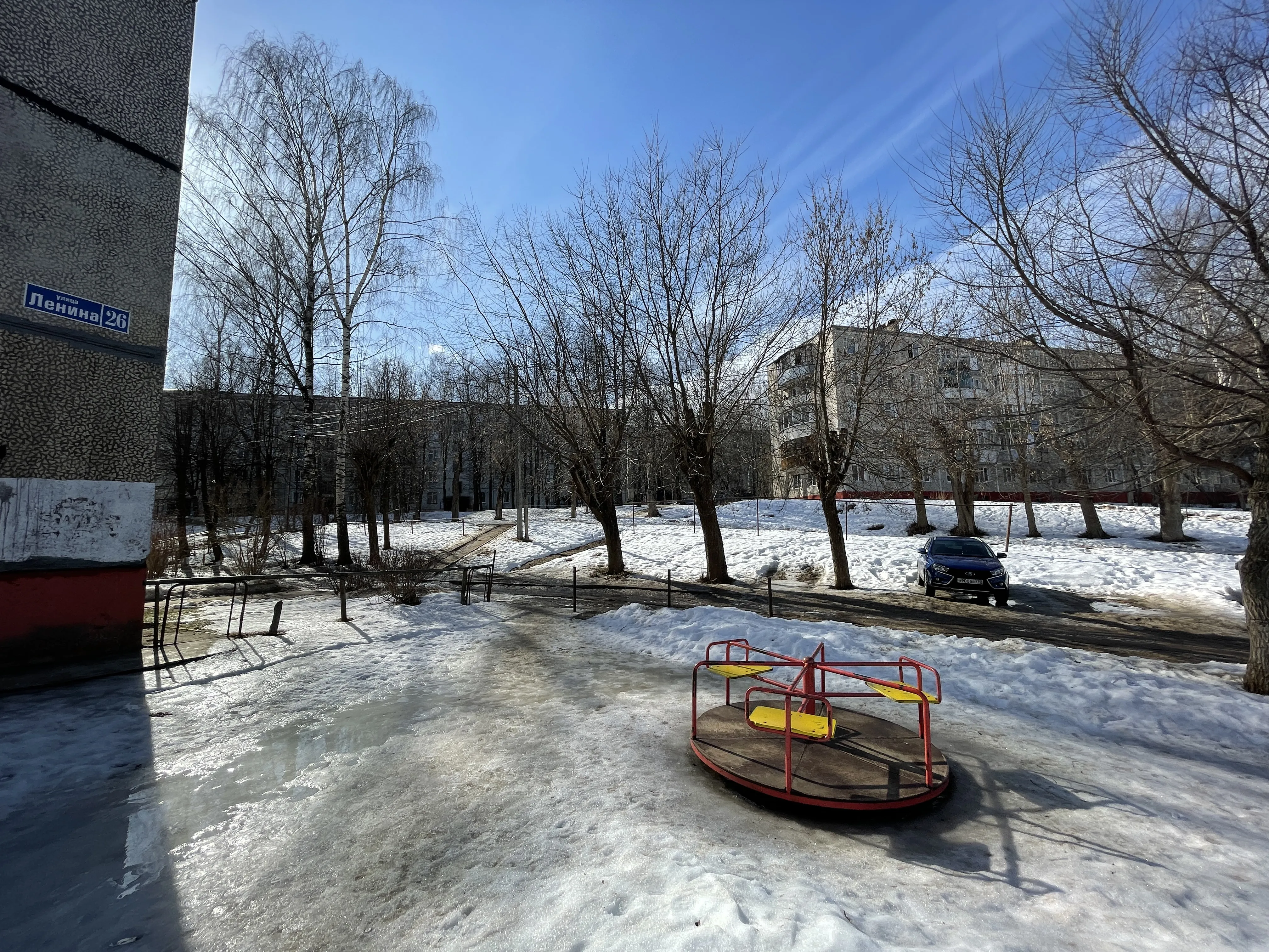 Ряд колонн и каркасов, фото 23