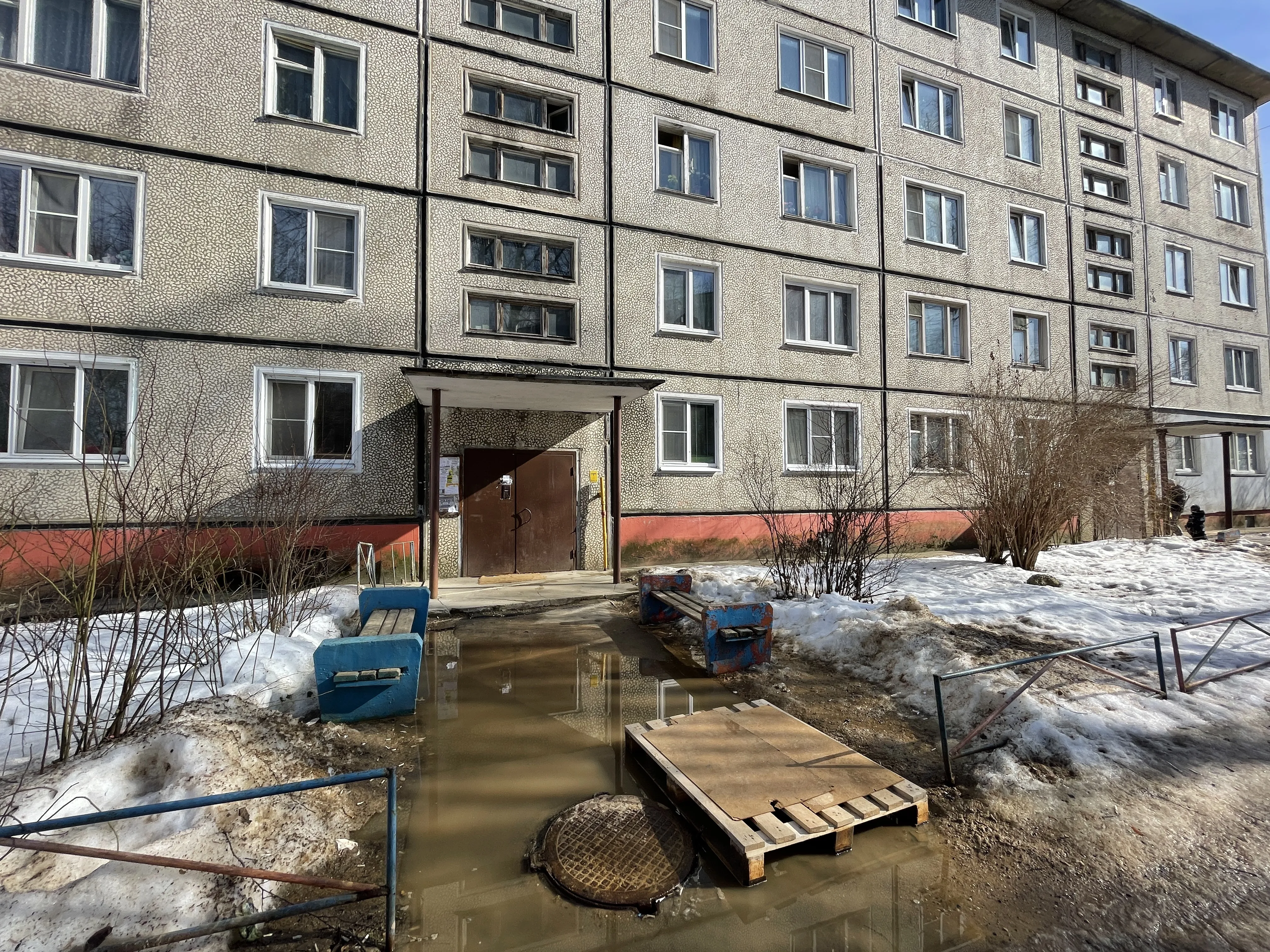 Ряд колонн и каркасов, фото 18