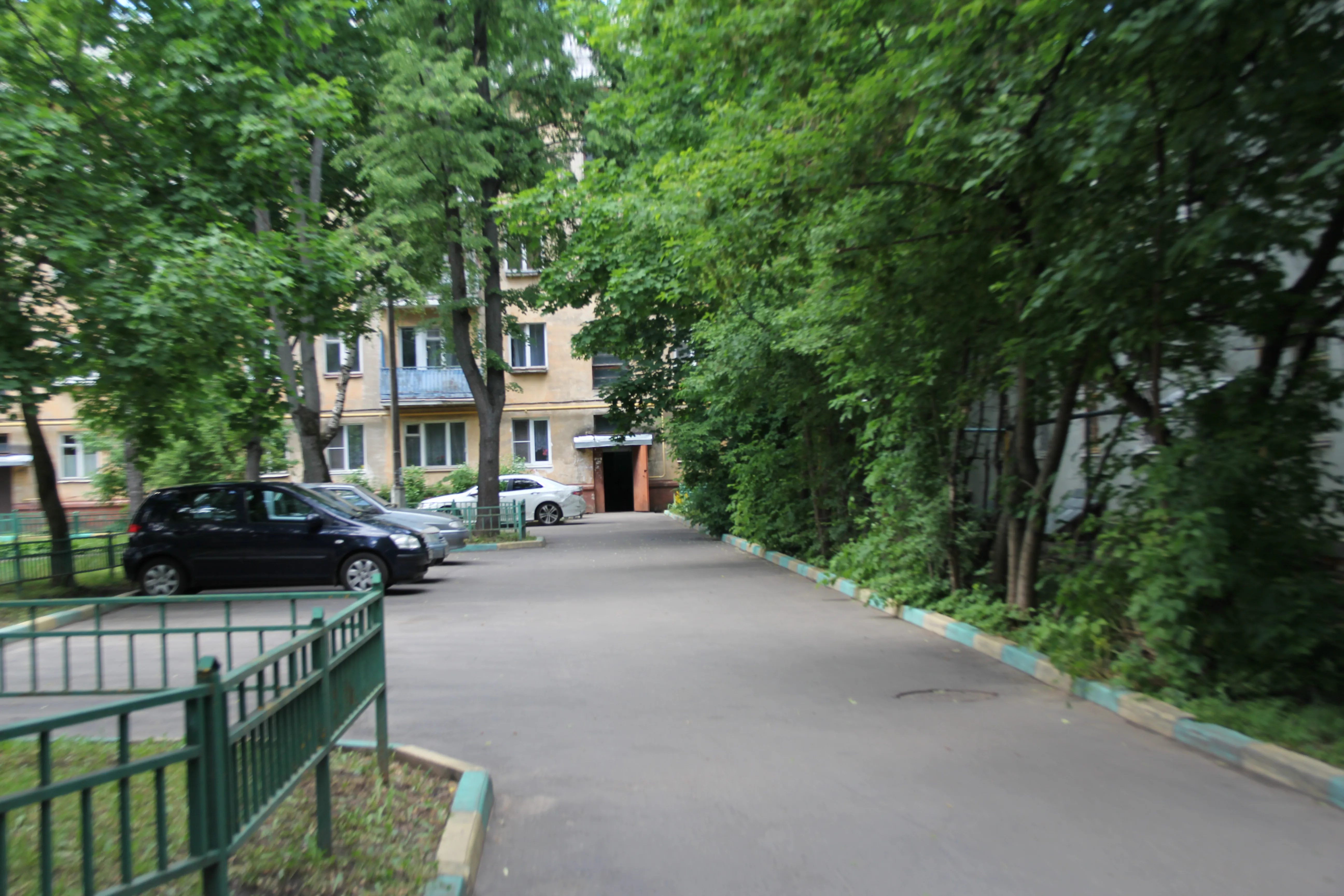 Сталинка во дворе, фото 12