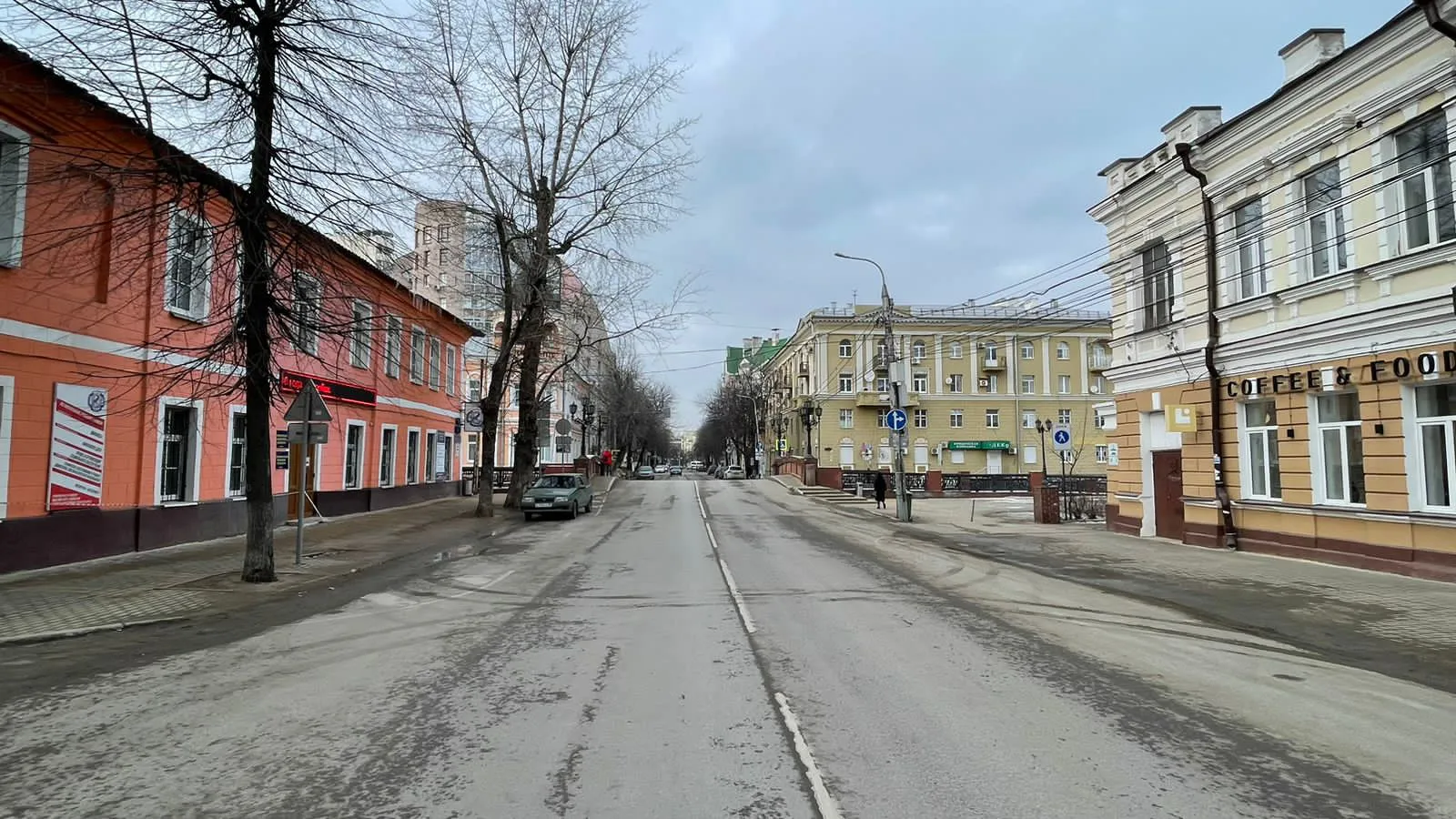 Городская улица с мостом, фото 2