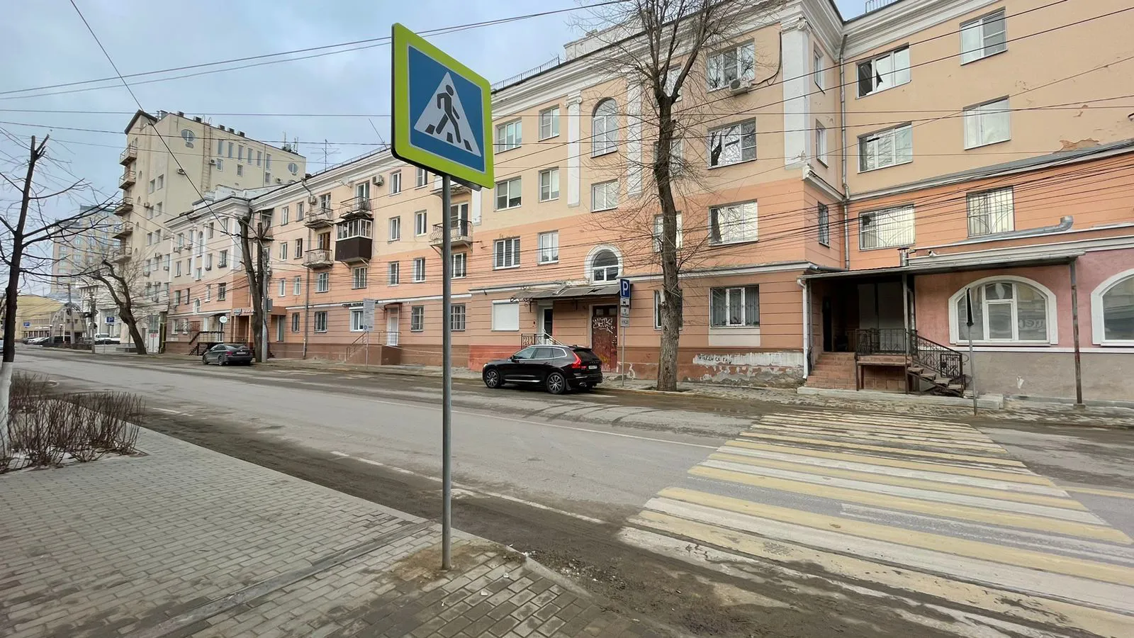 Городская улица с мостом, фото 14