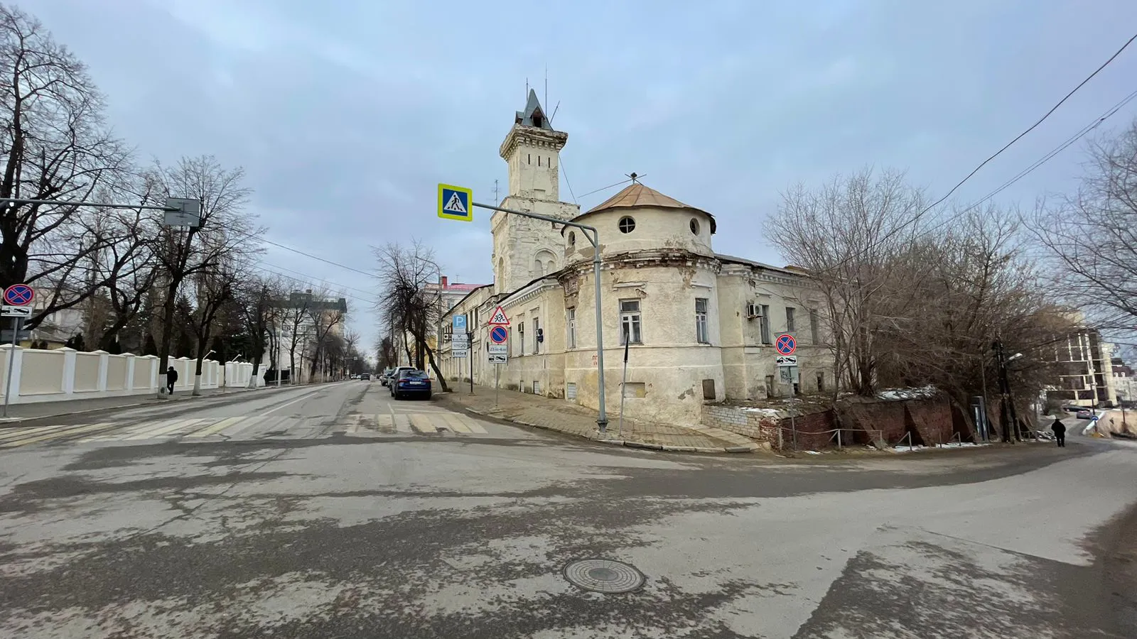 Городская улица с мостом, фото 12